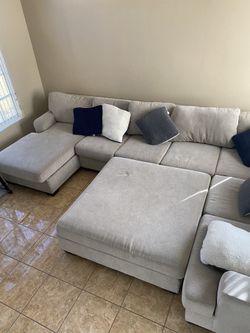 Ashley Furniture Cambri 2-Piece Sectional with Chaise for Sale in Las  Vegas, NV - OfferUp