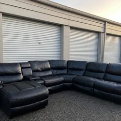 Black Recliner Sectional Sofa •Drop Off Available