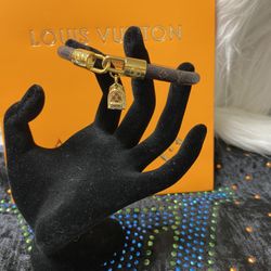 Beautiful Bracelet With Charm (New )