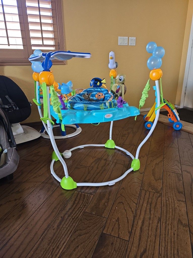 Nemo Bright Starts Bouncer