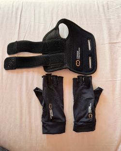 Copper compression copper infused orthopedic gloves and wrist brace for carpal tunnel, tendonitis, arthritis etc