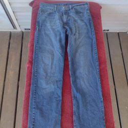 Wrangler men's straight leg jeans size 34x32