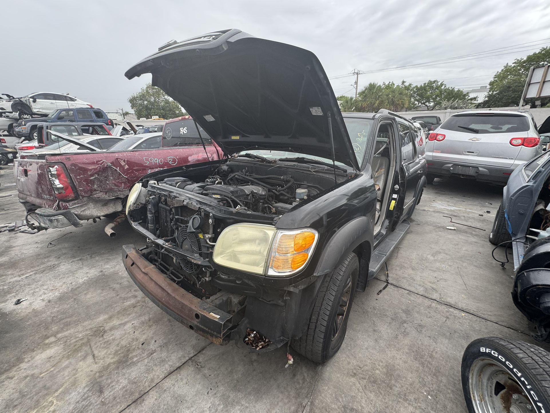 2003 Toyota Sequoia FOR PARTS ONLY