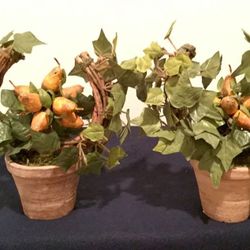 Set of Artificial Ivy Plants with Pear Accents 