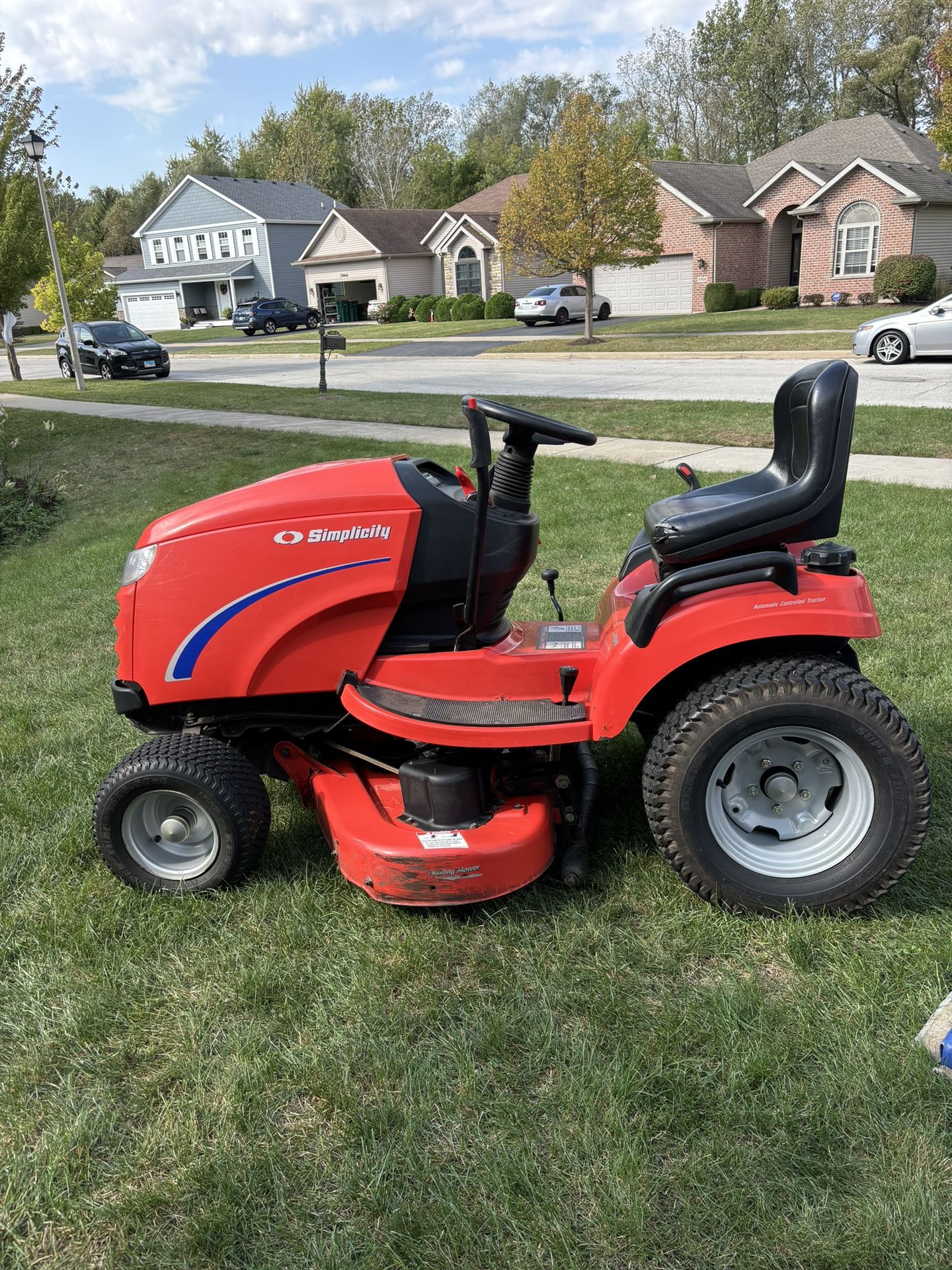 Simplicity Broadmoor Riding Garden Tractor