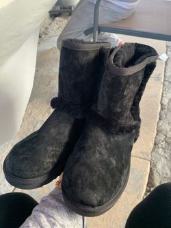 Uggs kids size 4