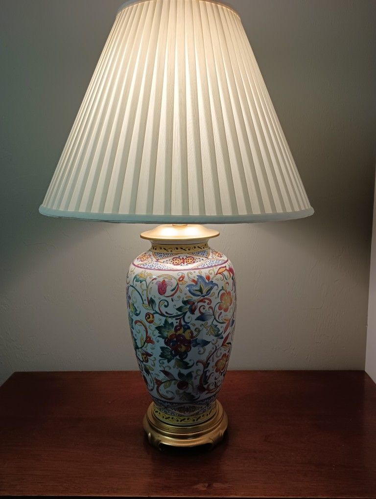  Asian Design Ceramic Ginger Jar Lamp With Off White Pleated Shade