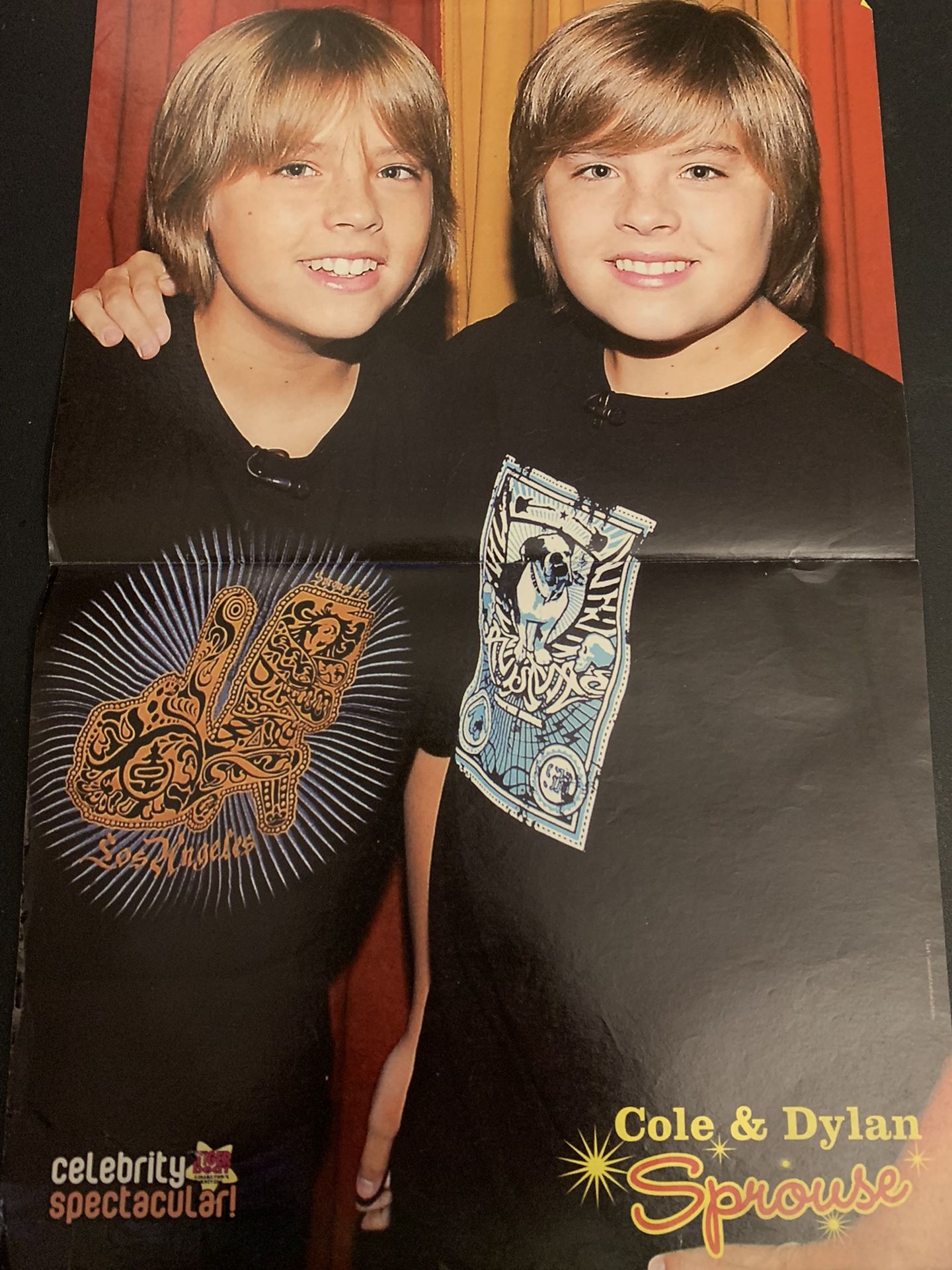 DYLAN & COLE SPROUSE/EMILY OSMENT Centerfold!