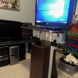 Dell All In One i5 Touchscreen With Desk