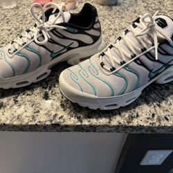 MENS NIKE’S Great Condition AIR MAX