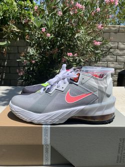 Lebron 18 Bugs V. Marvin Size 7Y