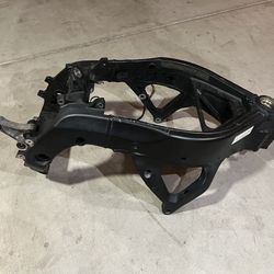 2007 Yamaha R6 frame & swingarm