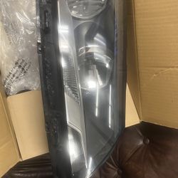 Volkswagen Passat Headlight RH 12-15 