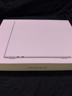 MacBook Air M4 13 2025