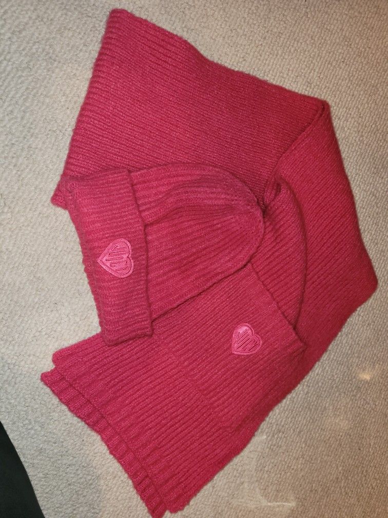 Juicy Couture Pink Hat & Scarf