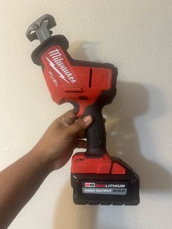 Milwuakee hackzall with battery!