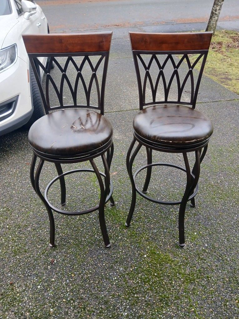 Set Of Two High Spinable Island Chairs