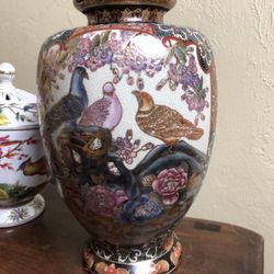Vintage Signed Hand Painted Chinese Vase