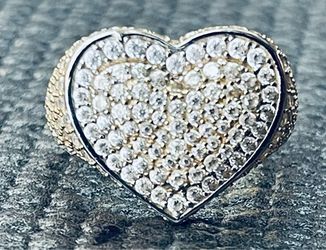 Heart Cluster Gold Ring