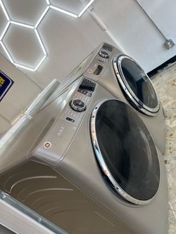 LUXURY GOLD FRONT LOAD WASHER AND DRYER