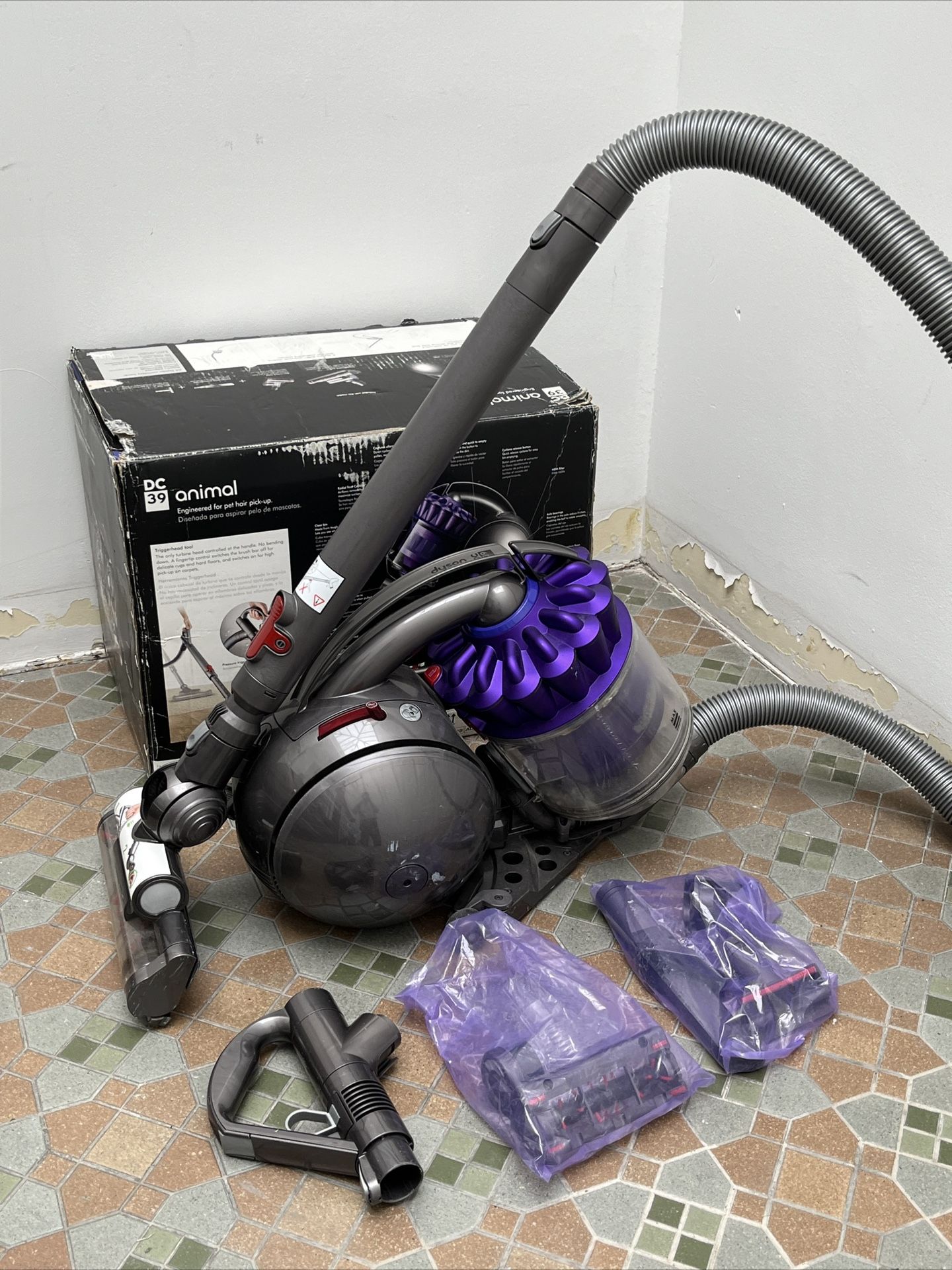Dyson DC39 Ball Multi Floor Canister Vacuum Cleaner - Works Great!