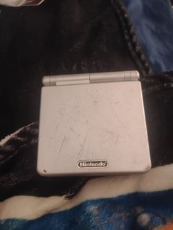 Nintendo Game Boy Advance SP Silver