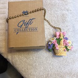 Ceiling light or fan chain Pull - Basket Of Flowers Decor