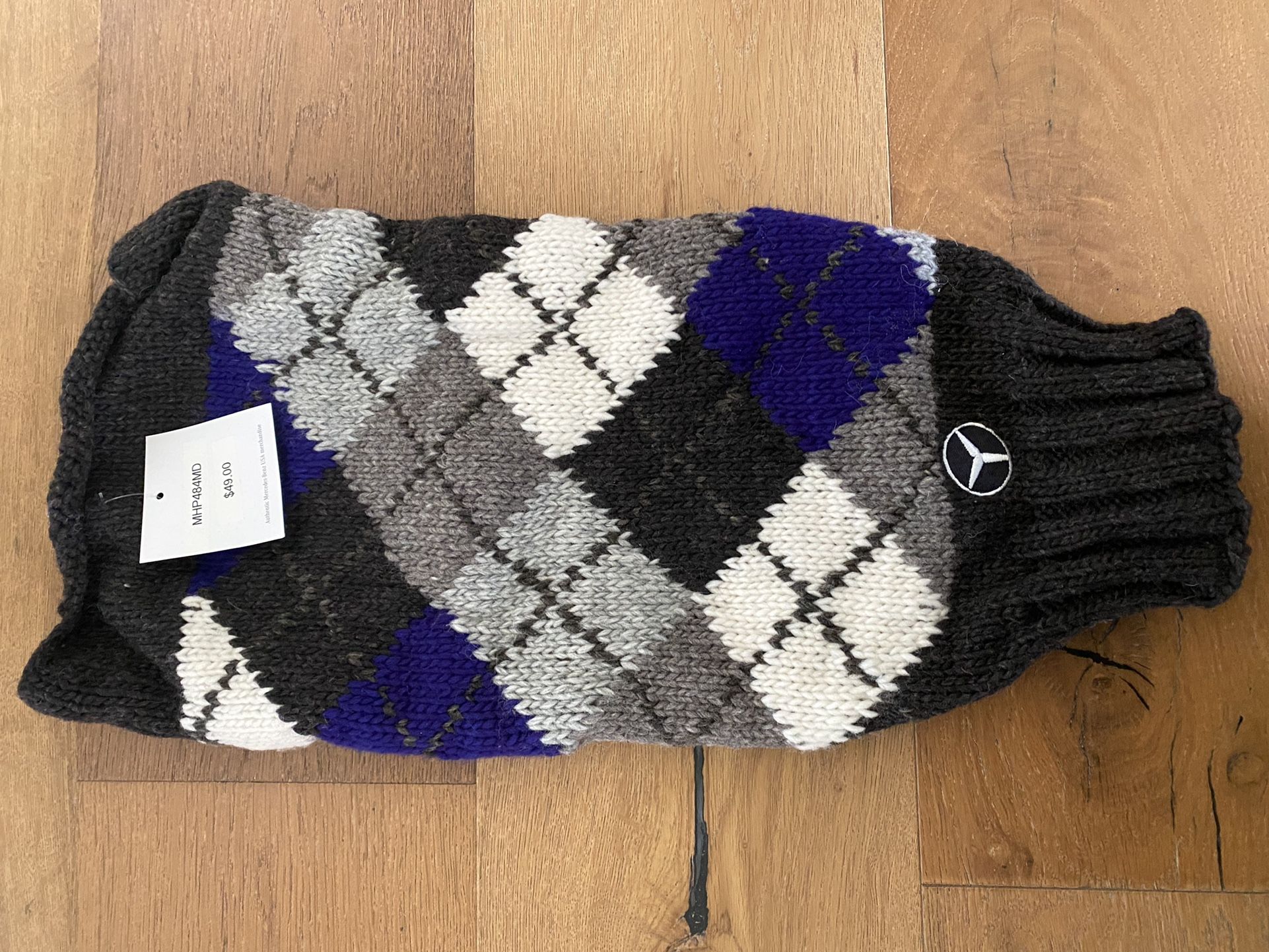 Mercedes Wool Dog Sweater Size Medium