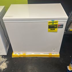 Frigidaire Freezer 7.0 Cu Ft Open Box New