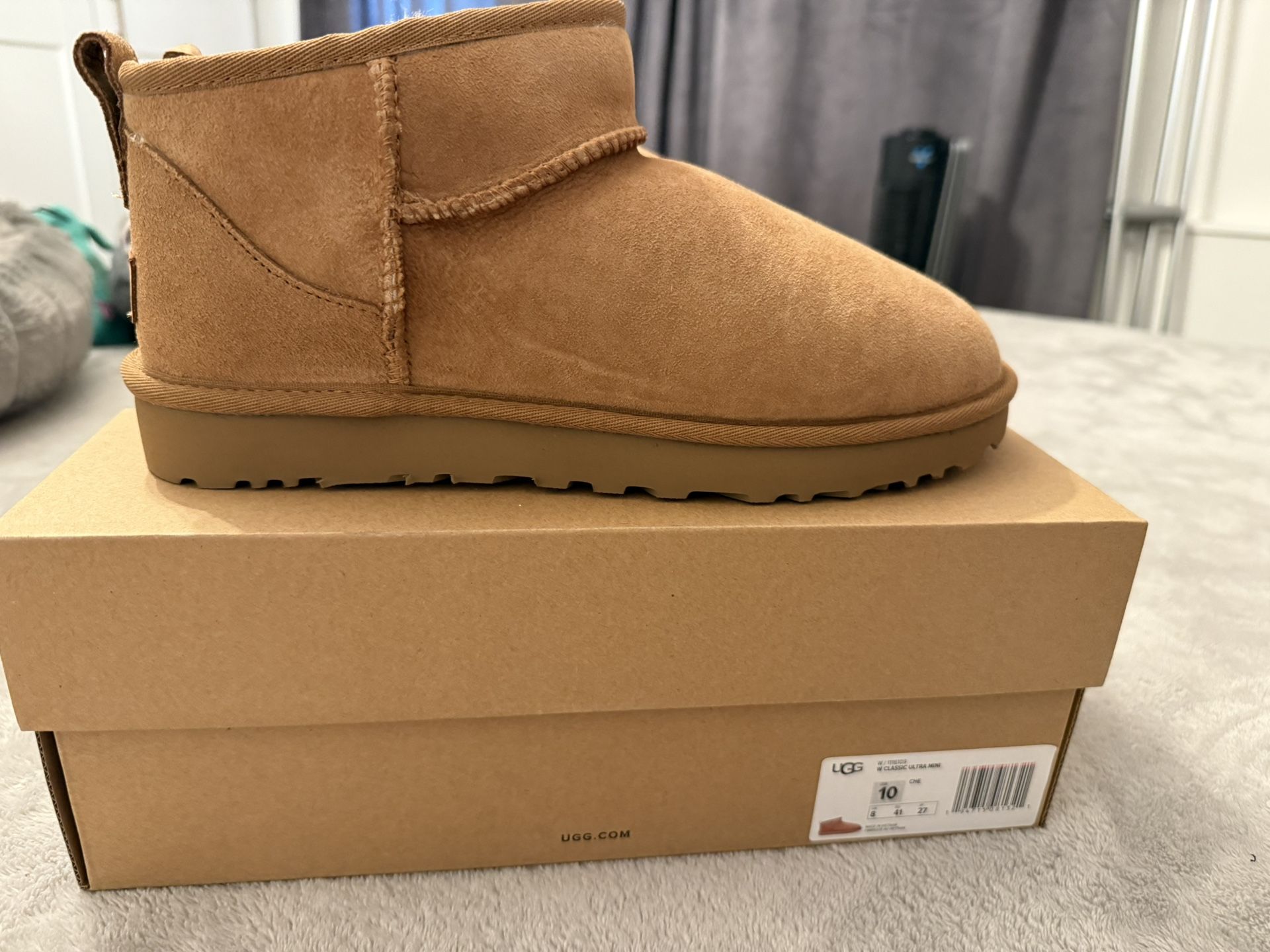 New Uggs Classic Ulta Mini 