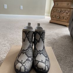 Wemons Size 8 Boots