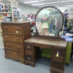 Antique Art Deco Vanity and Dresser Set