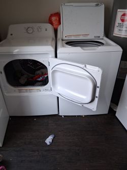 GE Washer and Dryer Set