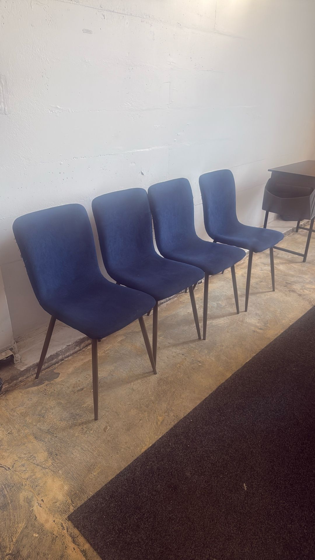 4 Chairs
