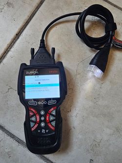 Zurich ZR15S OBD2 diagnostic scan tool displaying a vehicle selection menu