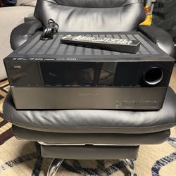 Nice Harman kardon AVR 2600 7.1 channel HDMI receiver with original remote 