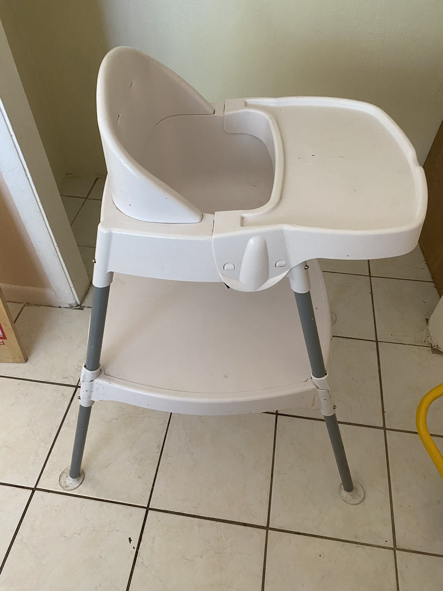 Eat & Grow 4-Mode Highchair