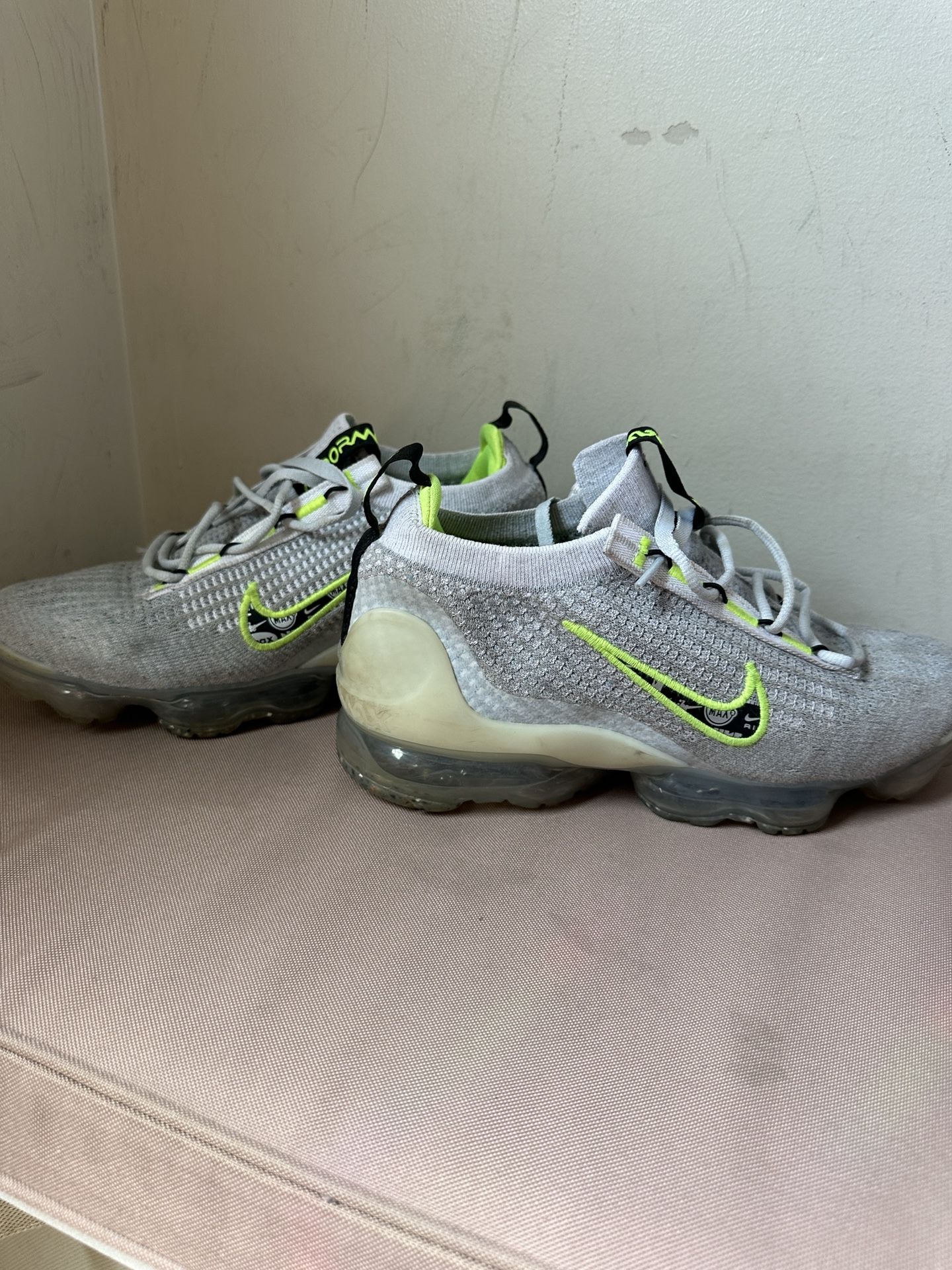 Nike Vapor Max Size 7Y Able To Negotiate