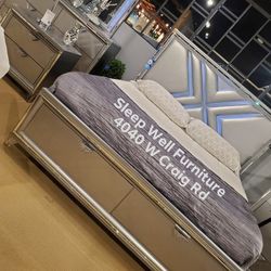 ✨️ Queen, King Bed Frame ✨️ Furniture Sectionals, Bedrooms, Dining Avail 