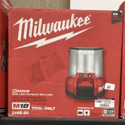 Milwaukee RADIUS M18 LED Compact Site Light (new)