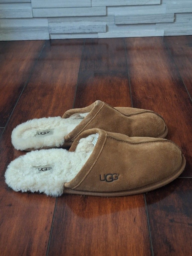 UGG Men's Chestnut Scuff Slippers Size 9