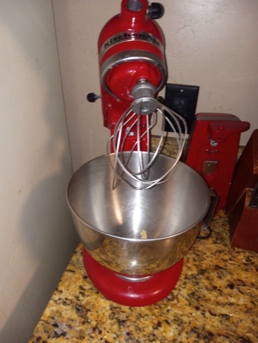 Kitchen Aid 10 Speed Retracting Mixer