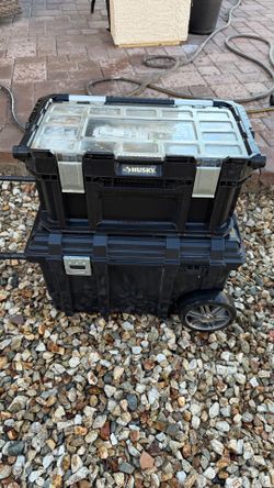 Husky Rolling Tool chest