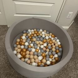 Soft Foam Ball Pit With Balls For Babies And Toddlers