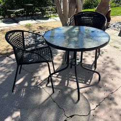 Set Of 4 CB2 Outdoor Chairs And Table 