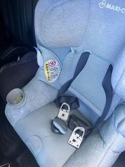 Maxi-Cosi All-in-One Car Seat – $40