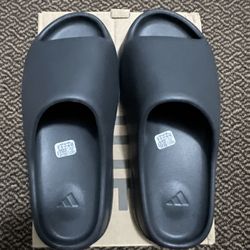 BRAND NEW YZY Slide Onyx SIZE 12