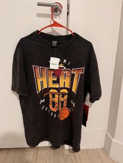 Miami Heat Vintage Forever 21 Men’s Graphic Tee T-Shirt Size Medium And Large