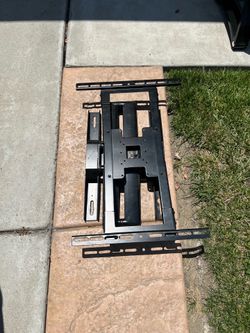 Tv Wall Mount 27.5”x18.5”