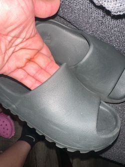 Adidas Yeezy slides Kids